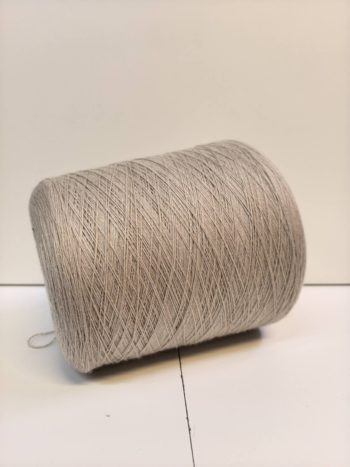 Пряжа бобинная Luxury Selection by RiGo Merinos 750м  11048 слоновая кость